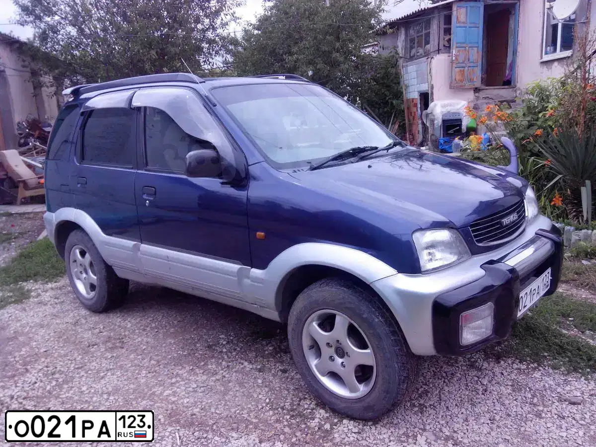 Фото автомобиля LADA 2170 PRIORA, 2007 — госномер К070ХХ23. Цвет: БЕЖЕВО-СИРЕНЕВЫЙ