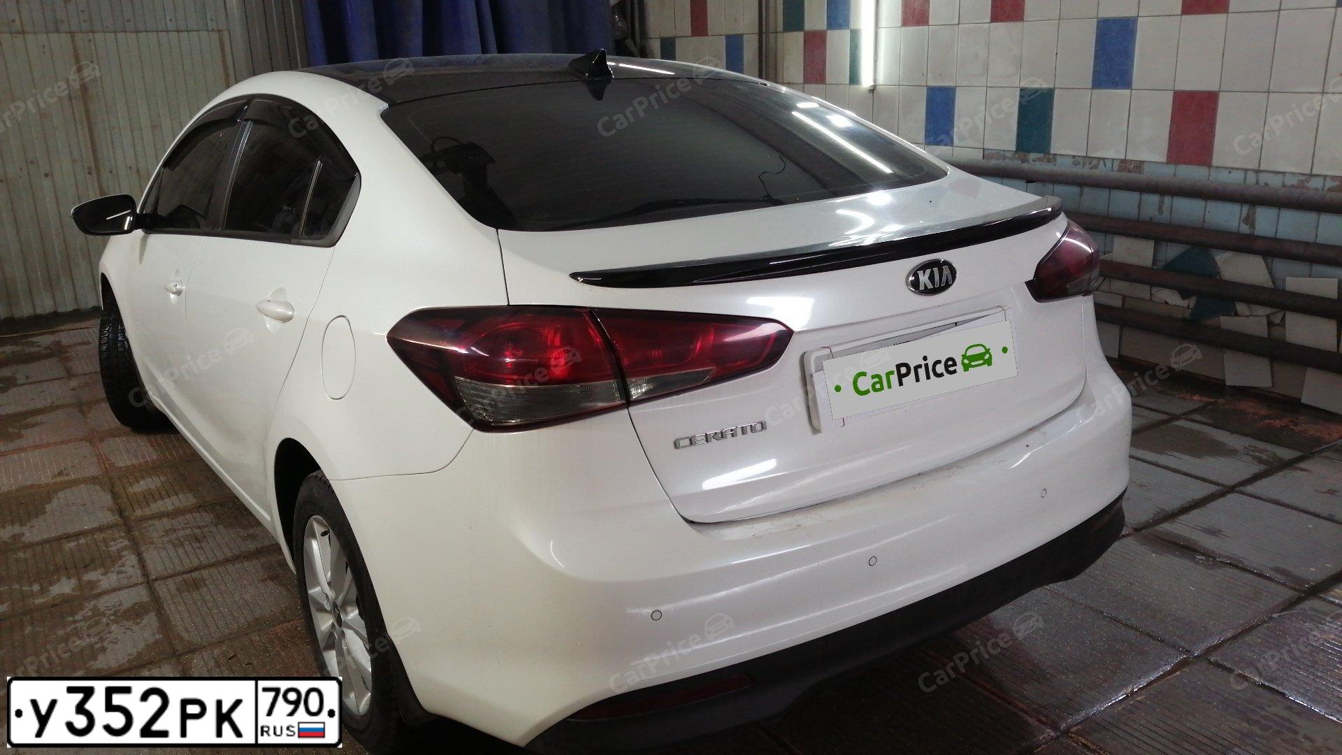 Фото автомобиля KIA CERATO, 2018 — госномер Х303МС799. Цвет: Белый