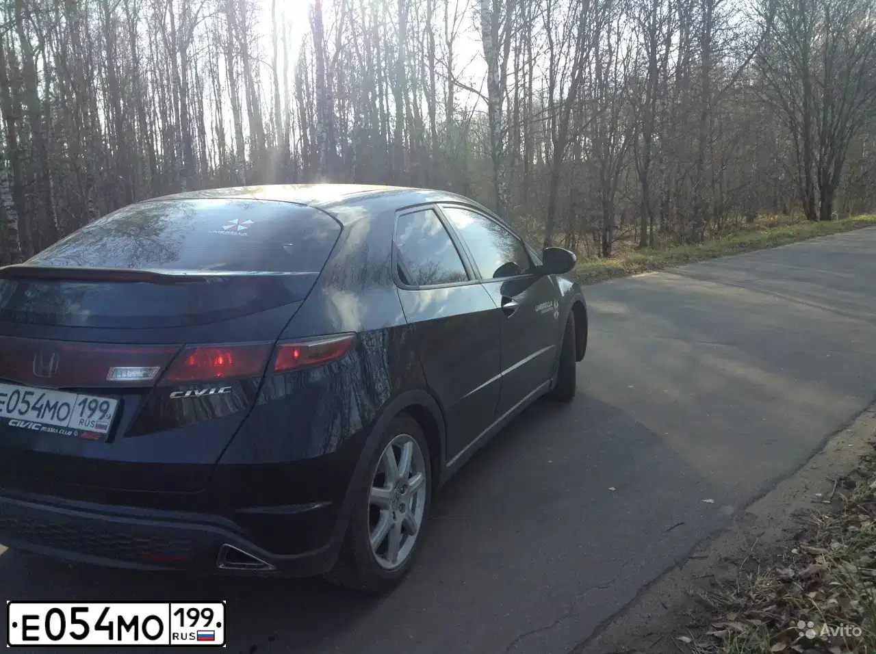 Фото автомобиля HONDA CIVIC, 2008 — госномер Е054МО199. Цвет: ЧЕРНЫЙ
