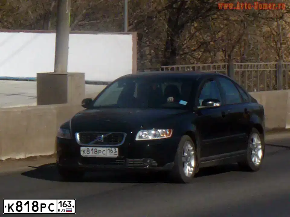 Фото автомобиля VOLVO S40, 2007 — госномер К818РС163. Цвет: ЧЕРНЫЙ