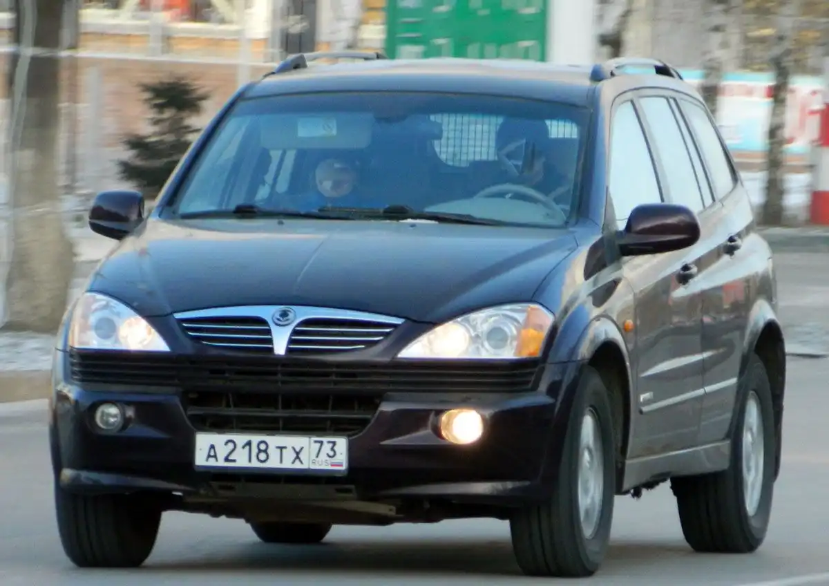 Фото автомобиля SSANGYONG KYRON, 2007 — госномер В478ХС73. Цвет: МОЛОДОЕ ВИНО