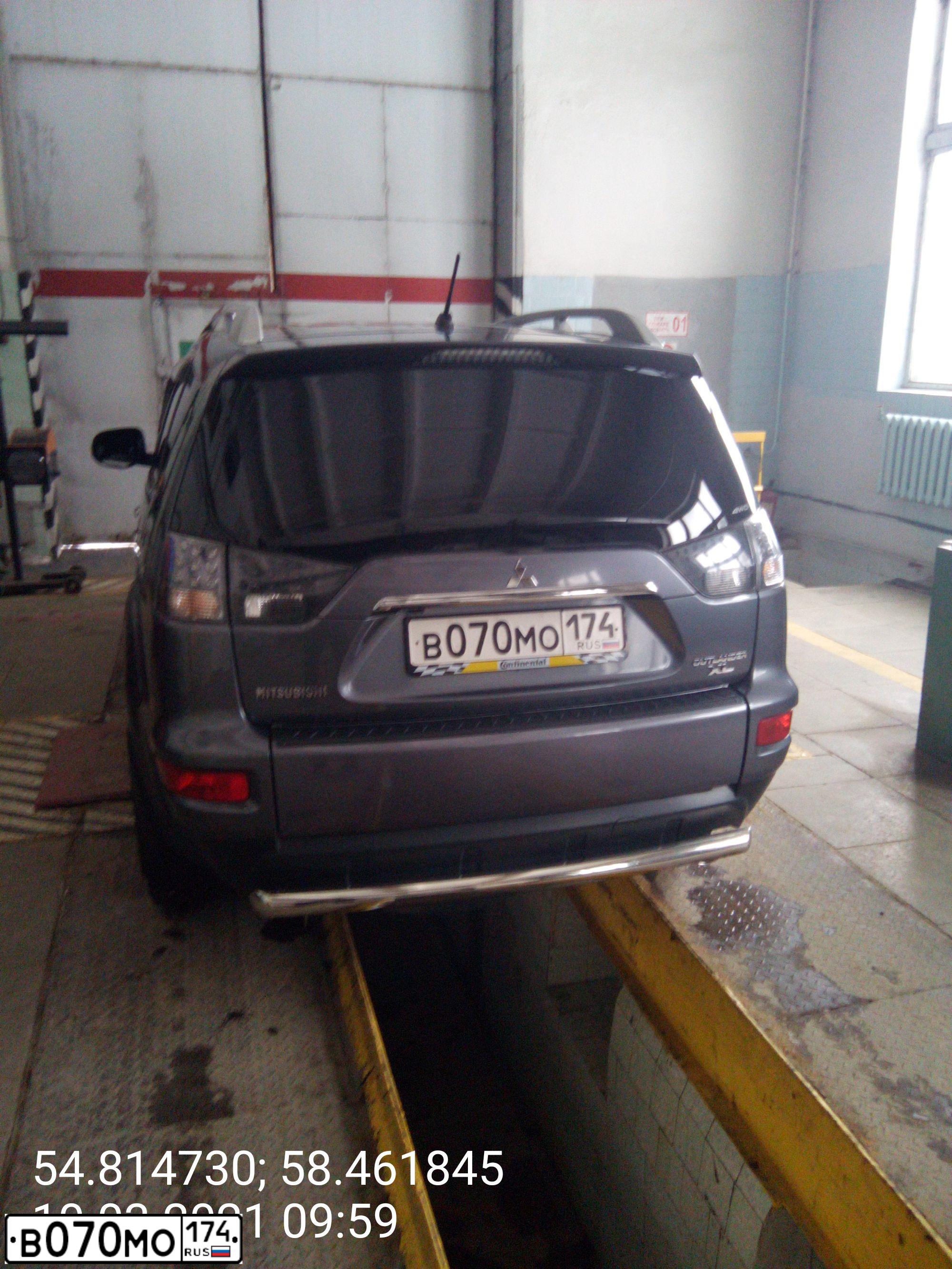 Фото автомобиля MITSUBISHI OUTLANDER, 2009 — госномер М988ЕС774