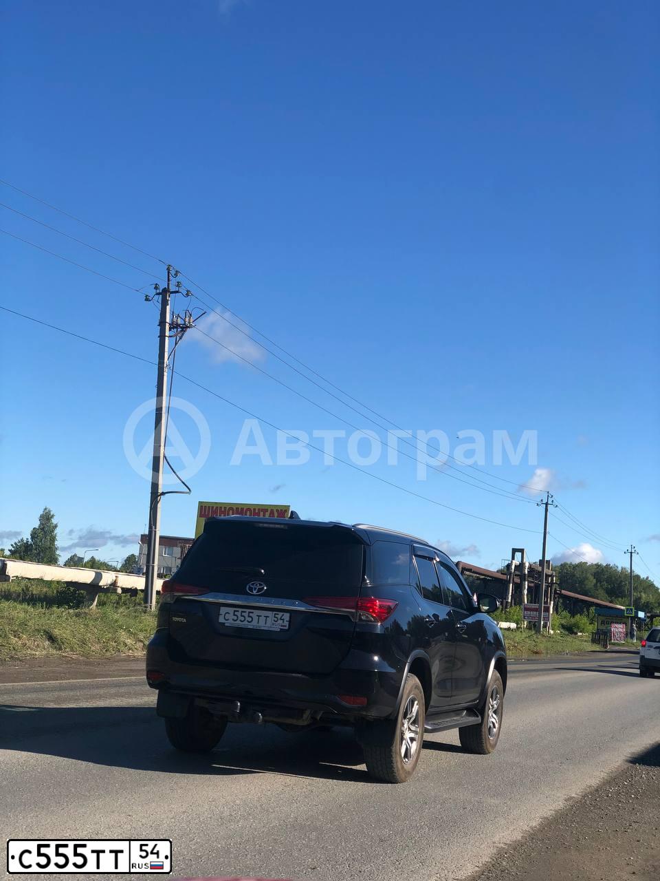 Фото автомобиля TOYOTA AVENSIS, 2007 — госномер Е843АУ154. Цвет: СЕРЕБРИСТЫЙ