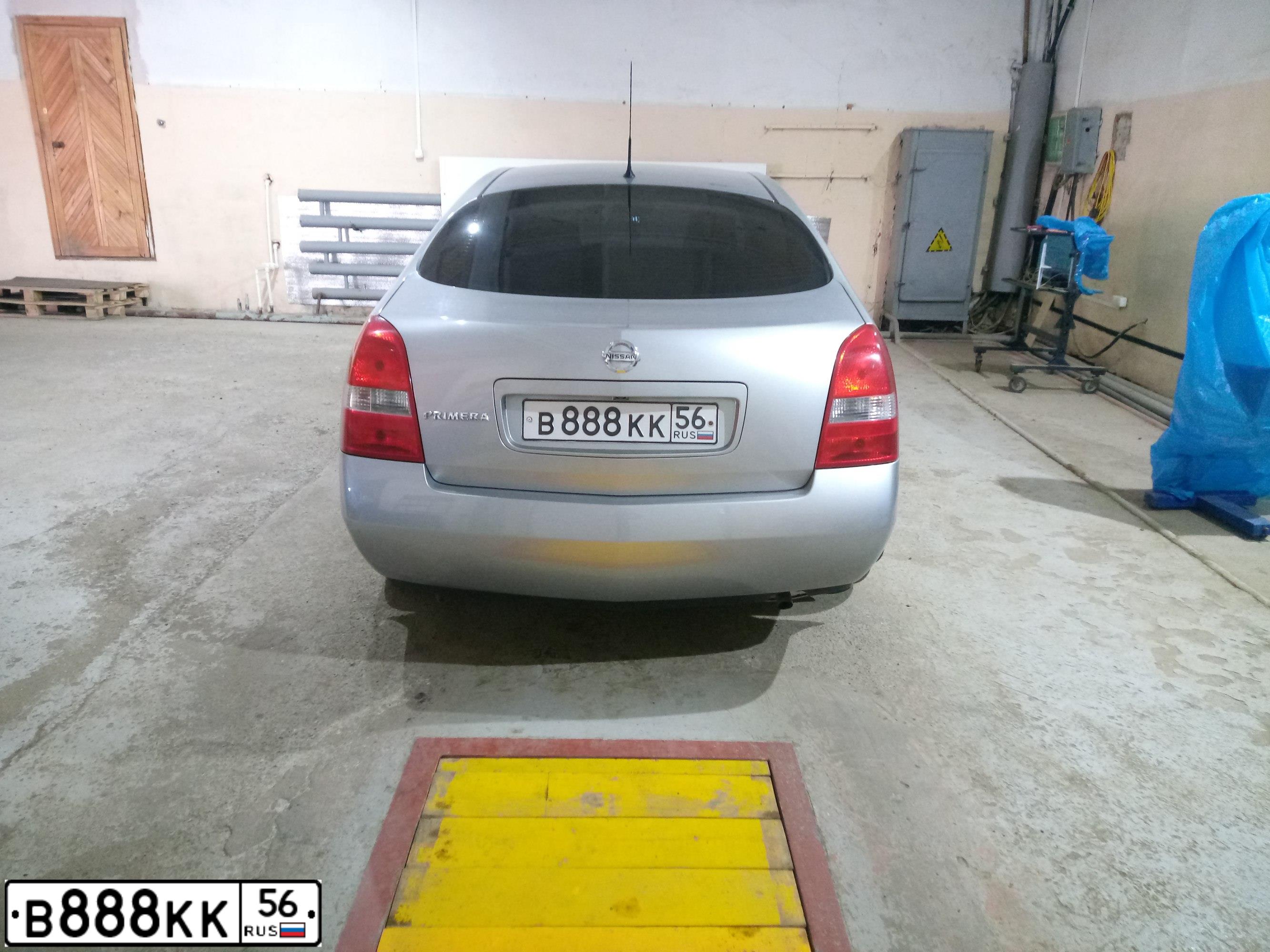 Фото автомобиля LADA 2190 GRANTA, 2012 — госномер В888КК56. Цвет: Белый