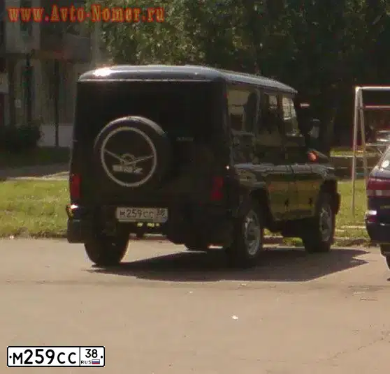 Фото автомобиля UAZ 3151 / HUNTER, 2008 — госномер М259СС38. Цвет: ЧЕРНЫЙ