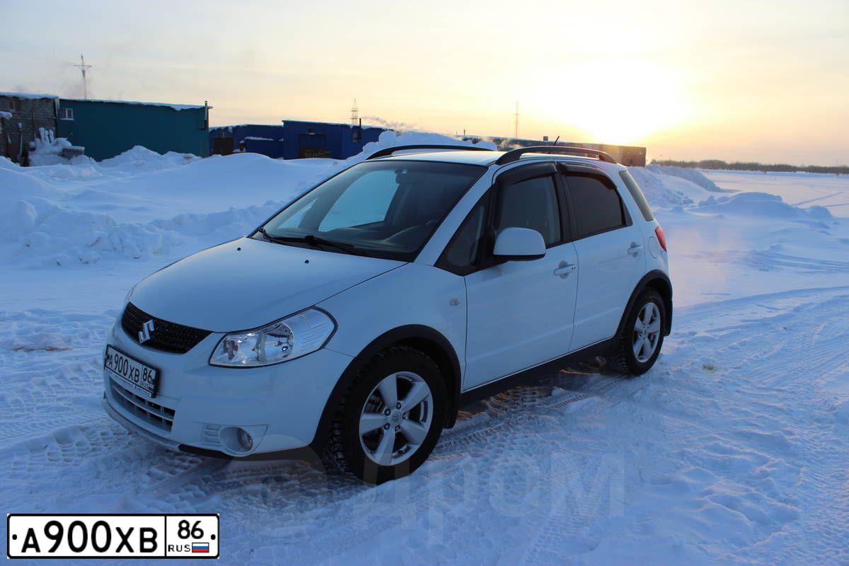 Фото автомобиля SUZUKI SX 4, 2011 — госномер А900ХВ86. Цвет: БЕЛЫЙ
