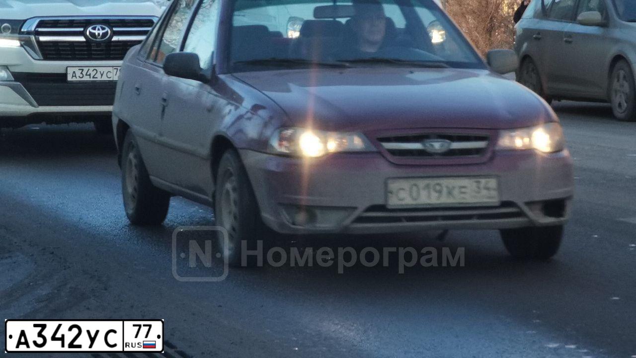 Фото автомобиля MAZ 5516 /6X4/, 2007 — госномер Е293КХ71. Цвет: Белый