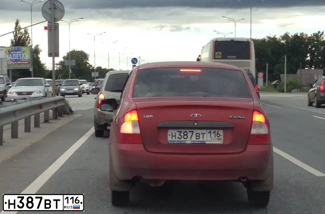 Фото автомобиля LADA 1118 KALINA, 2010 — госномер Н387ВТ116. Цвет: СЕРЕБРИСТО-КРАСНЫЙ