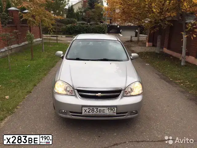 Фото автомобиля CHEVROLET LACETTI, 2009 — госномер Т722АМ152. Цвет: Серебристый