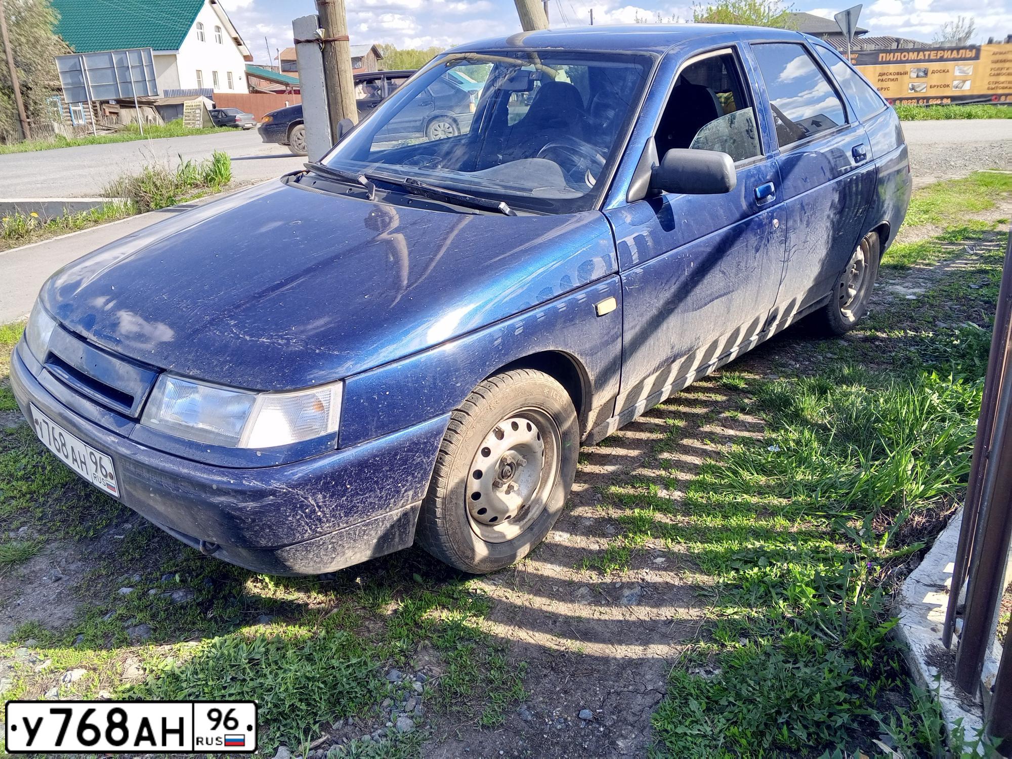 Фото автомобиля LADA 2112, 2006 — госномер У768АН96. Цвет: ТЕМНО-СИНИЙ