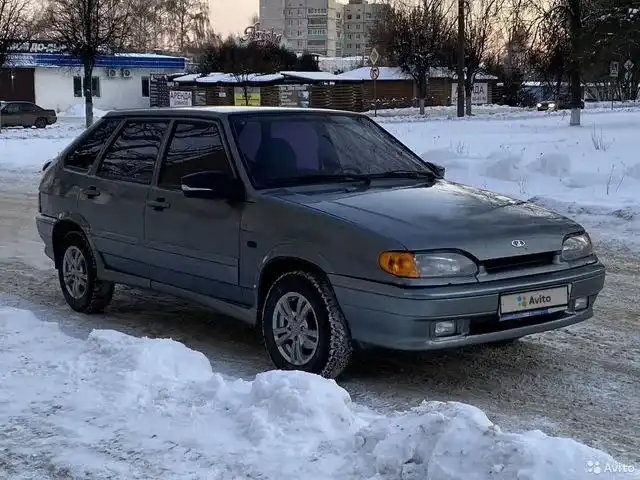 Фото автомобиля LADA 2114 SAMARA, 2008 — госномер М446ЕМ21. Цвет: СРЕД.СЕРО-ЗЕЛЕН.МЕТ.