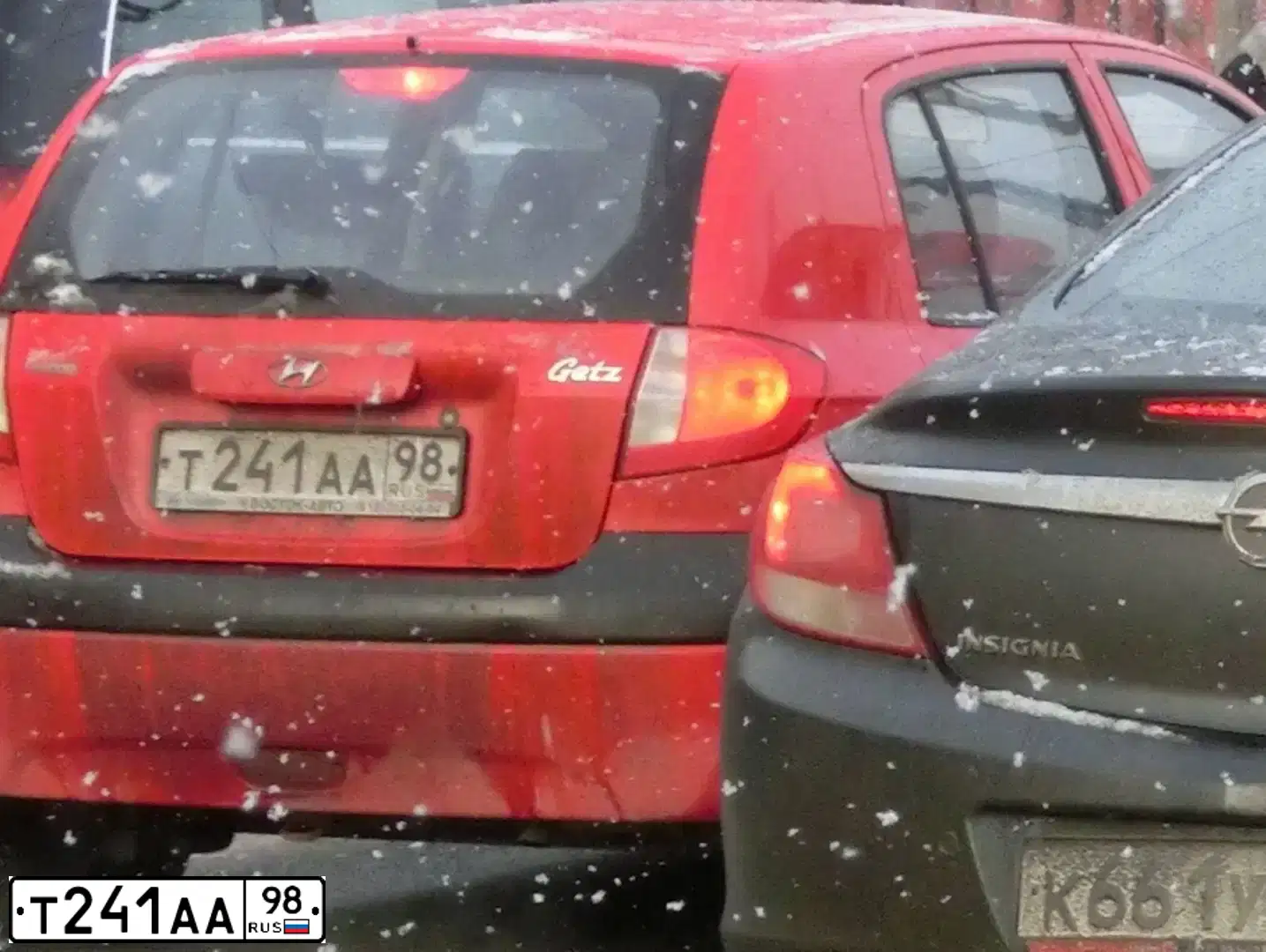 Фото автомобиля HYUNDAI GETZ, 2008 — госномер О369СН47. Цвет: Красный