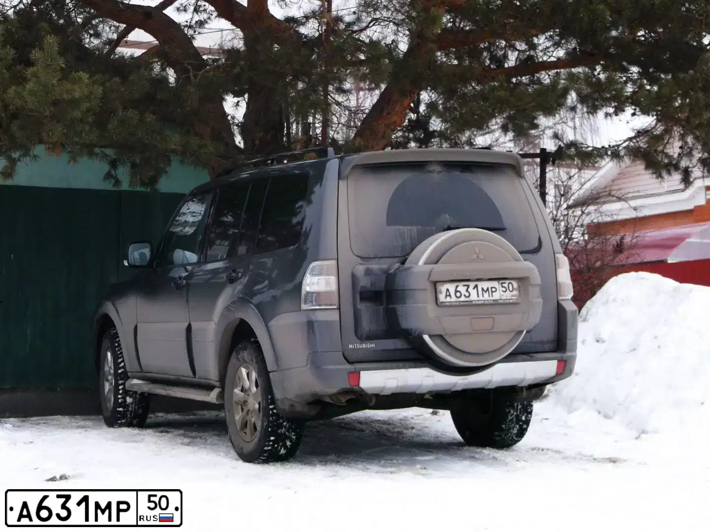 Фото автомобиля GAZ 3110 WOLGA, 2001 — госномер А631МР50. Цвет: БЕЛЫЙ