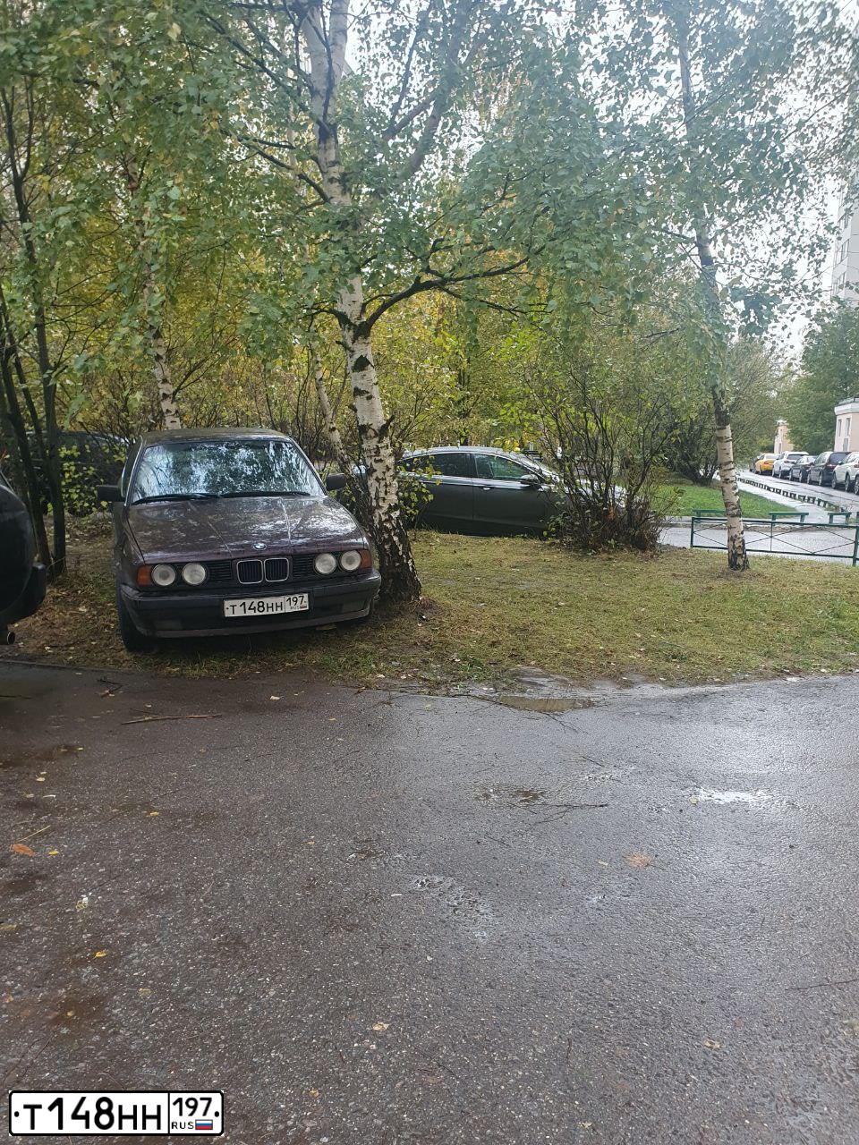 Фото автомобиля MERCEDES E-KLASSE, 2005 — госномер Т148НН197. Цвет: ЧЕРНЫЙ