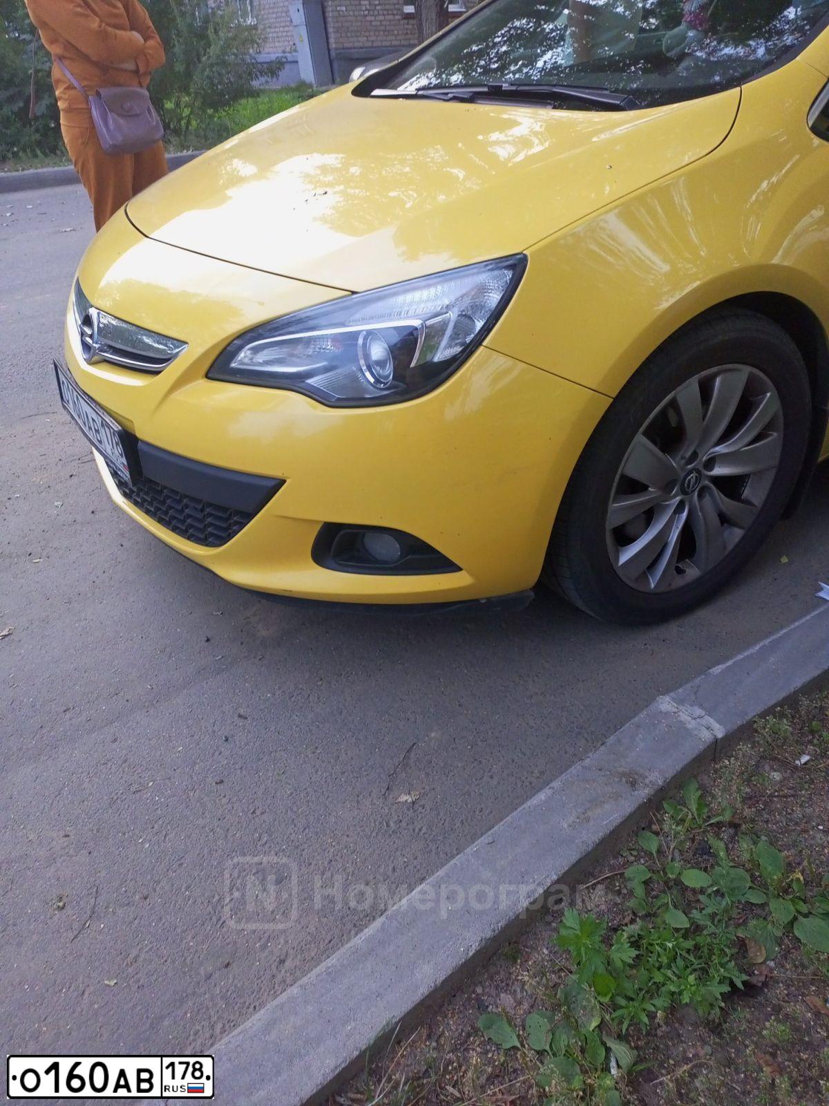 Фото автомобиля OPEL ASTRA, 2013 — госномер О160АВ178. Цвет: ЖЁЛТЫЙ