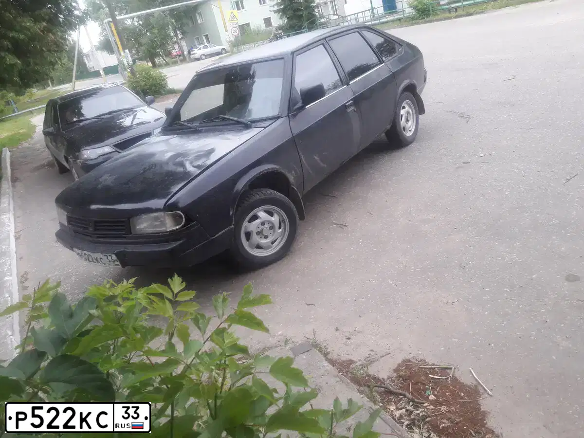 Фото автомобиля AZLK MOSKWITSCH 2141, 1999 — госномер Р522КС33. Цвет: ЧЕРНЫЙ