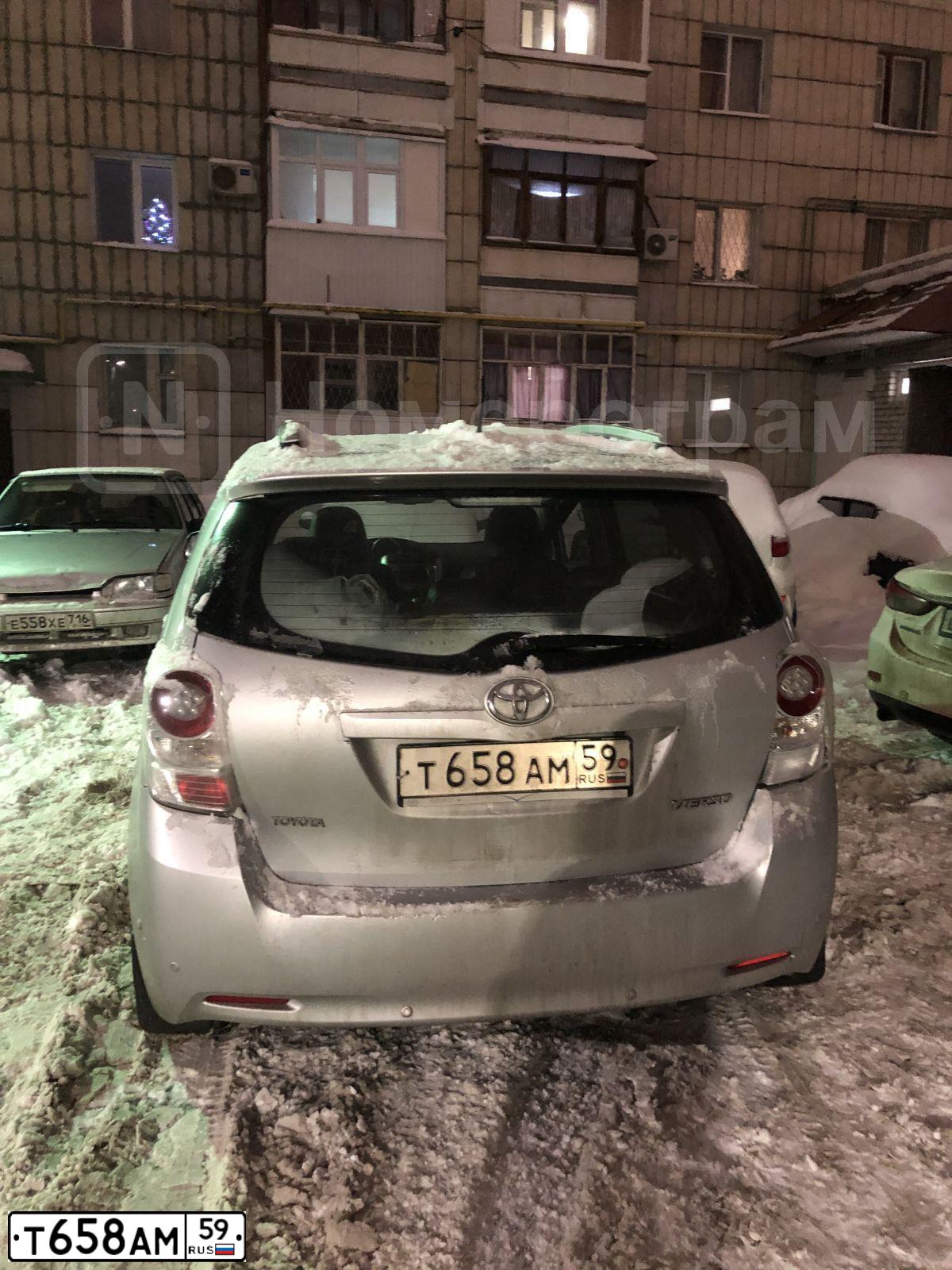 Фото автомобиля TOYOTA VERSO, 2011 — госномер Т658АМ59