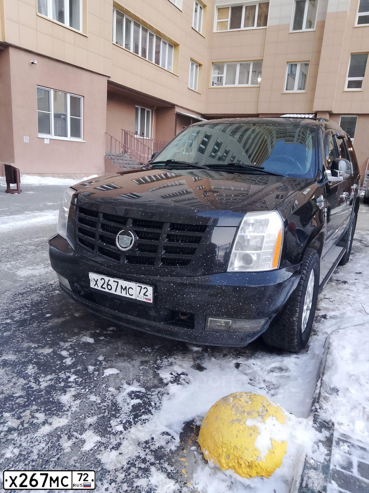 Фото автомобиля CADILLAC ESCALADE, 2011 — госномер Х267МС72. Цвет: ЧЕРНЫЙ МЕТАЛЛИК