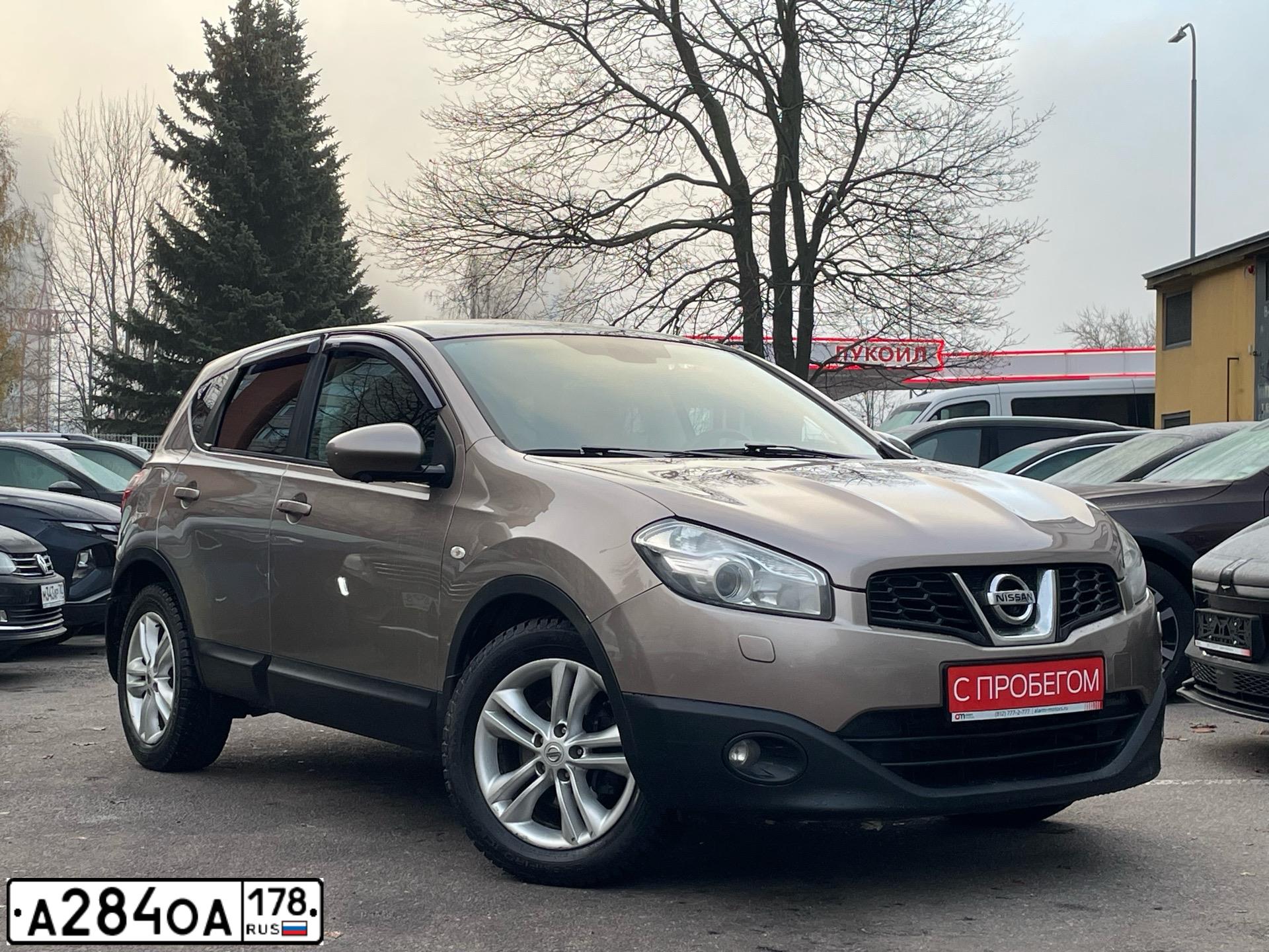 Фото автомобиля NISSAN QASHQAI, 2012 — госномер Е801ОК147. Цвет: СВЕТЛО-КОРИЧНЕВЫЙ