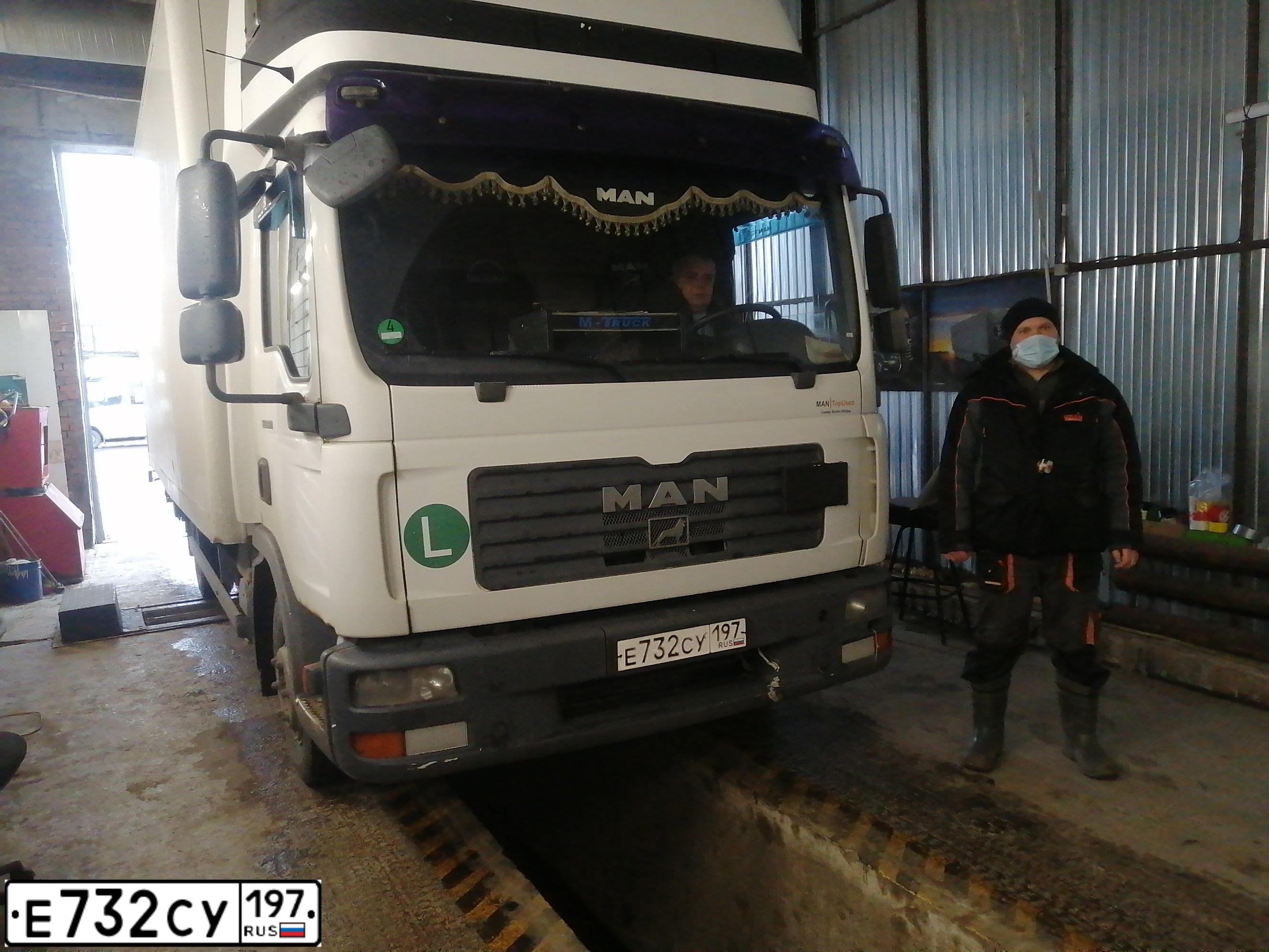 Фото автомобиля MAN TGL 7/8.XXX /4X2/, 2007 — госномер Е732СУ197. Цвет: БЕЛЫЙ