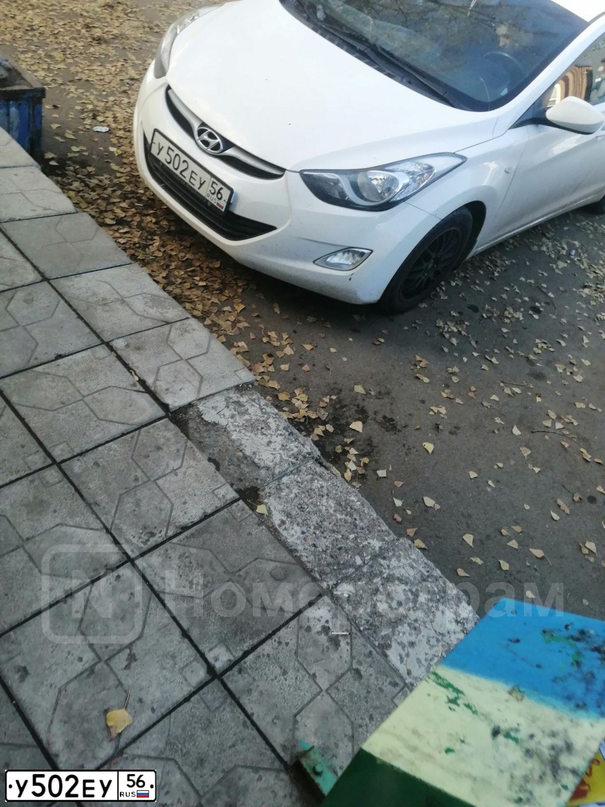 Фото автомобиля HYUNDAI ELANTRA, 2013 — госномер У502ЕУ56