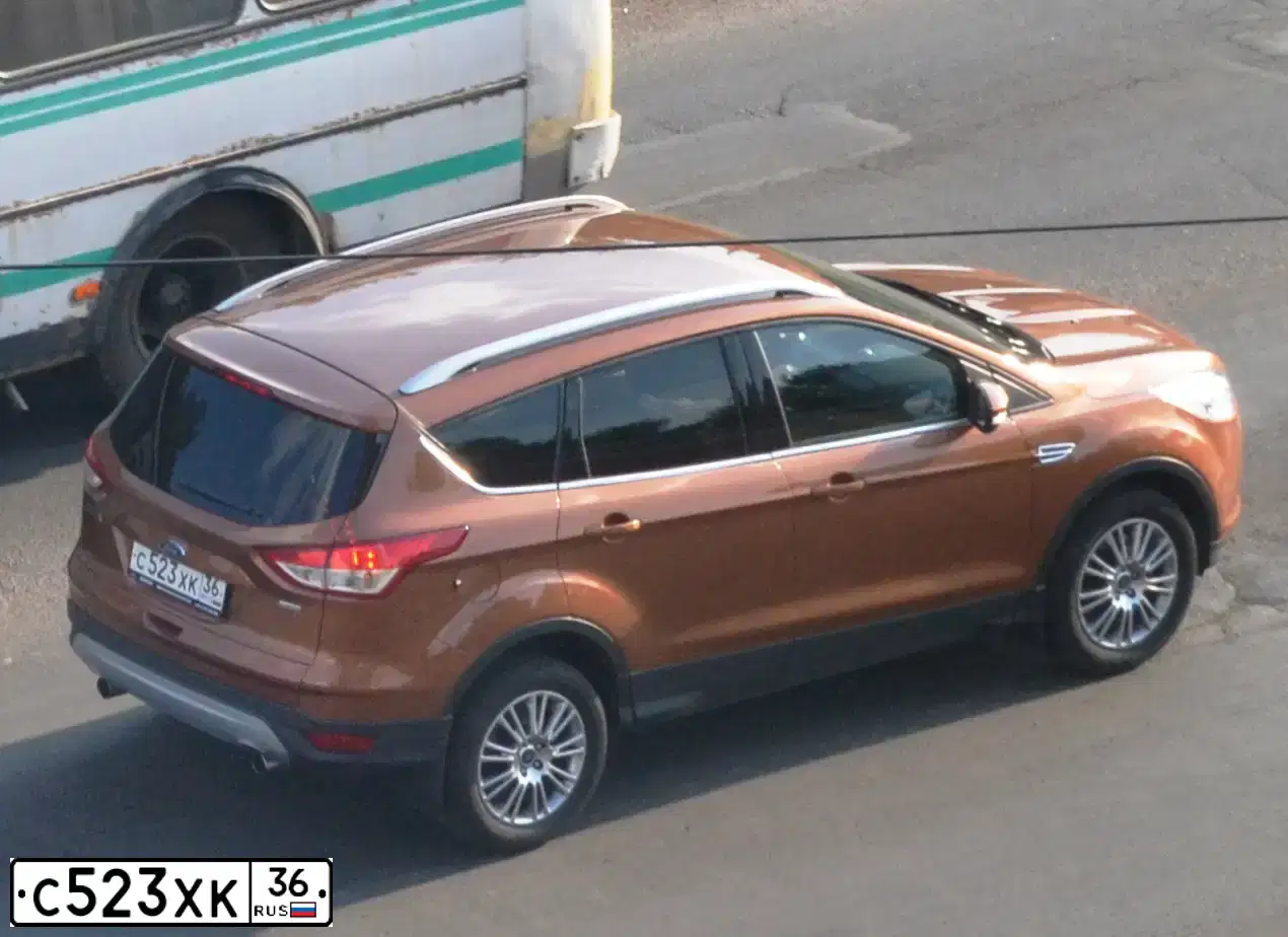 Фото автомобиля LADA 2107, 1991 — госномер С523ХК36. Цвет: БЕЛЫЙ