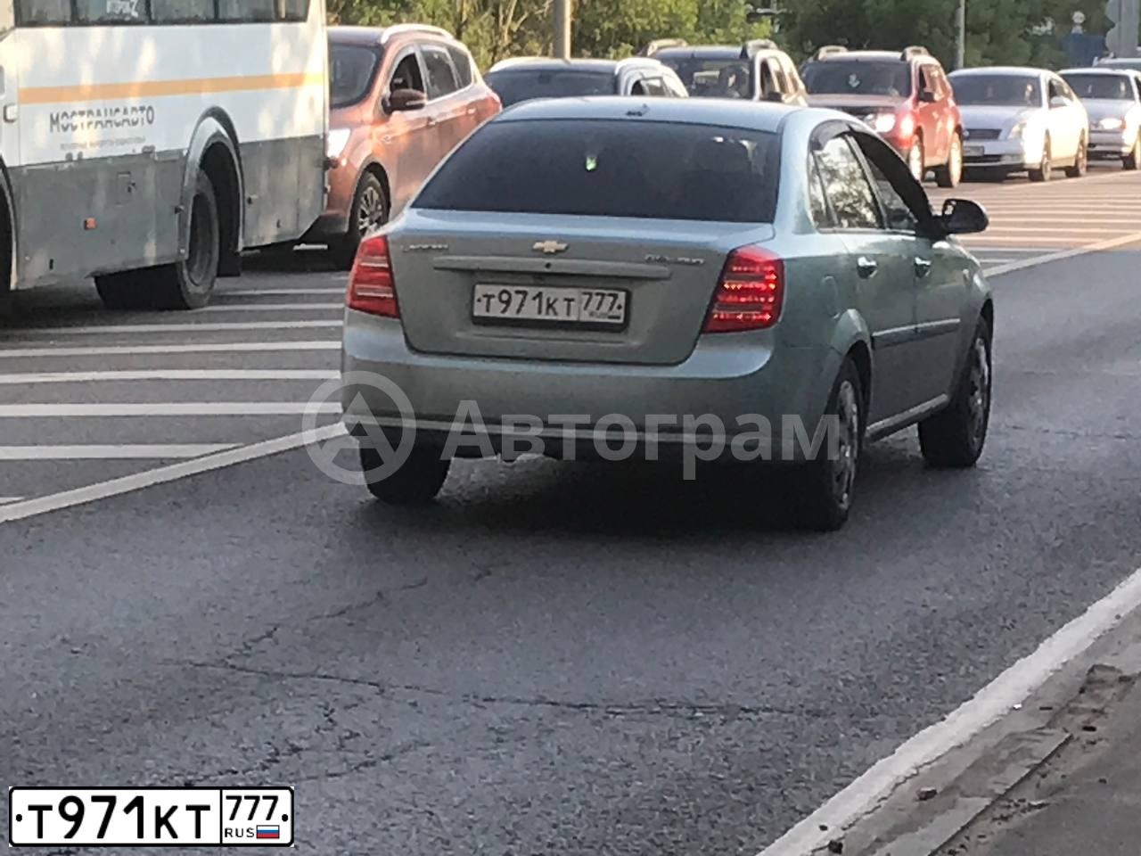 Фото автомобиля CHEVROLET LACETTI, 2008 — госномер О214ОО177. Цвет: ЗЕЛЕНЫЙ