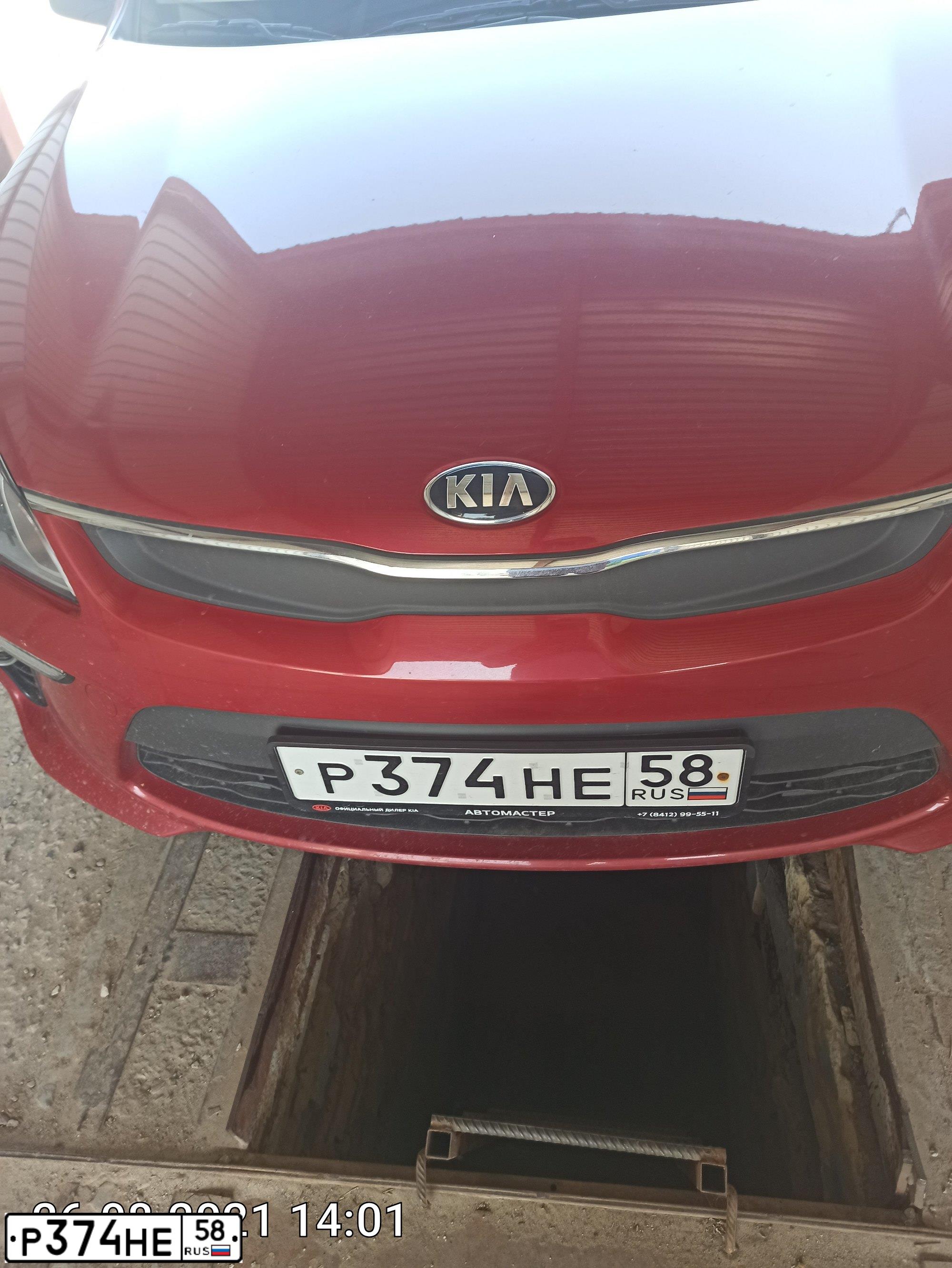 Фото автомобиля KIA RIO, 2017 — госномер Р374НЕ58. Цвет: КРАСНЫЙ