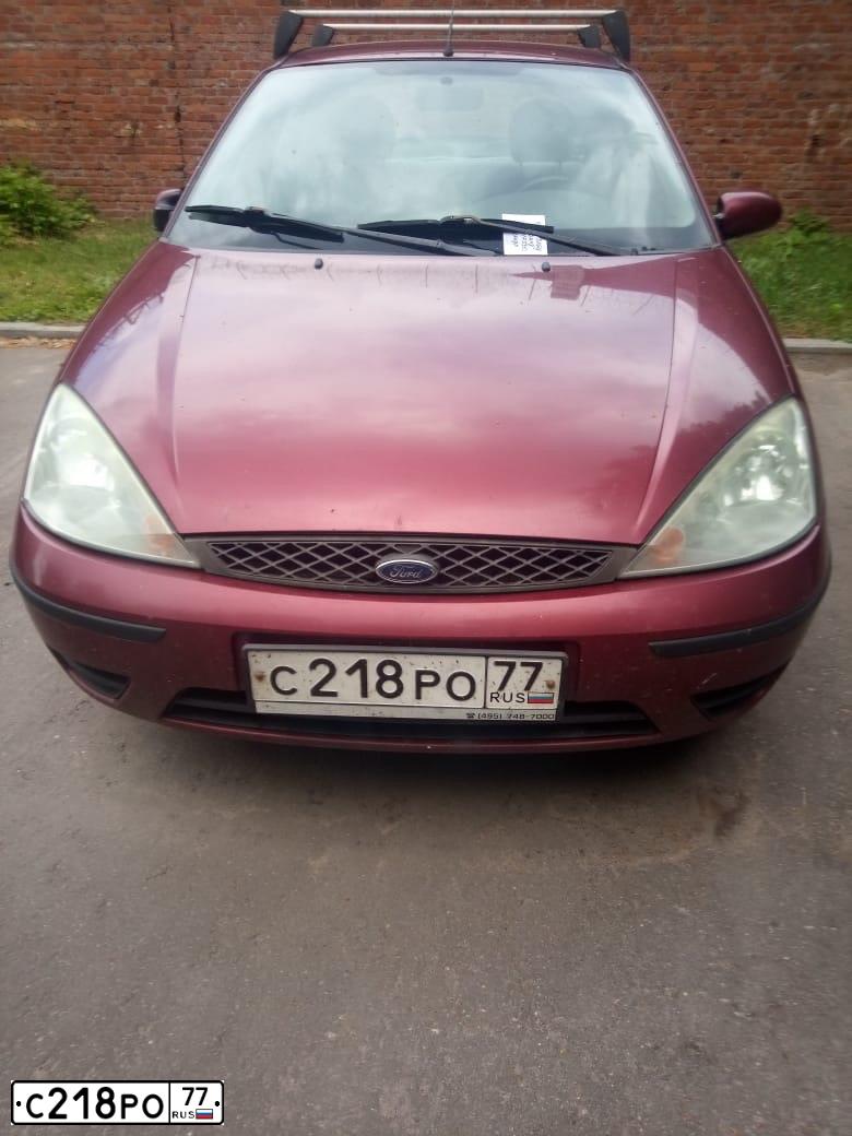 Фото автомобиля FORD FOCUS, 2005 — госномер С218РО77. Цвет: ВИШНЕВЫЙ