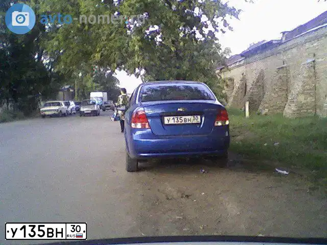 Фото автомобиля CHEVROLET AVEO, 2004 — госномер С157РО56. Цвет: СИНИЙ