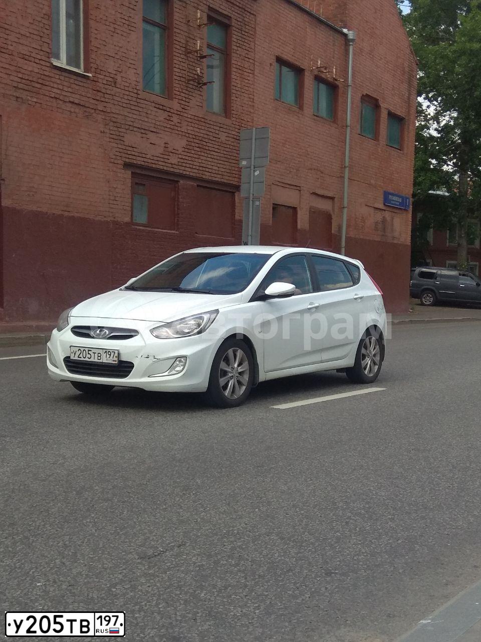 Фото автомобиля HYUNDAI SOLARIS, 2012 — госномер У205ТВ197. Цвет: Белый