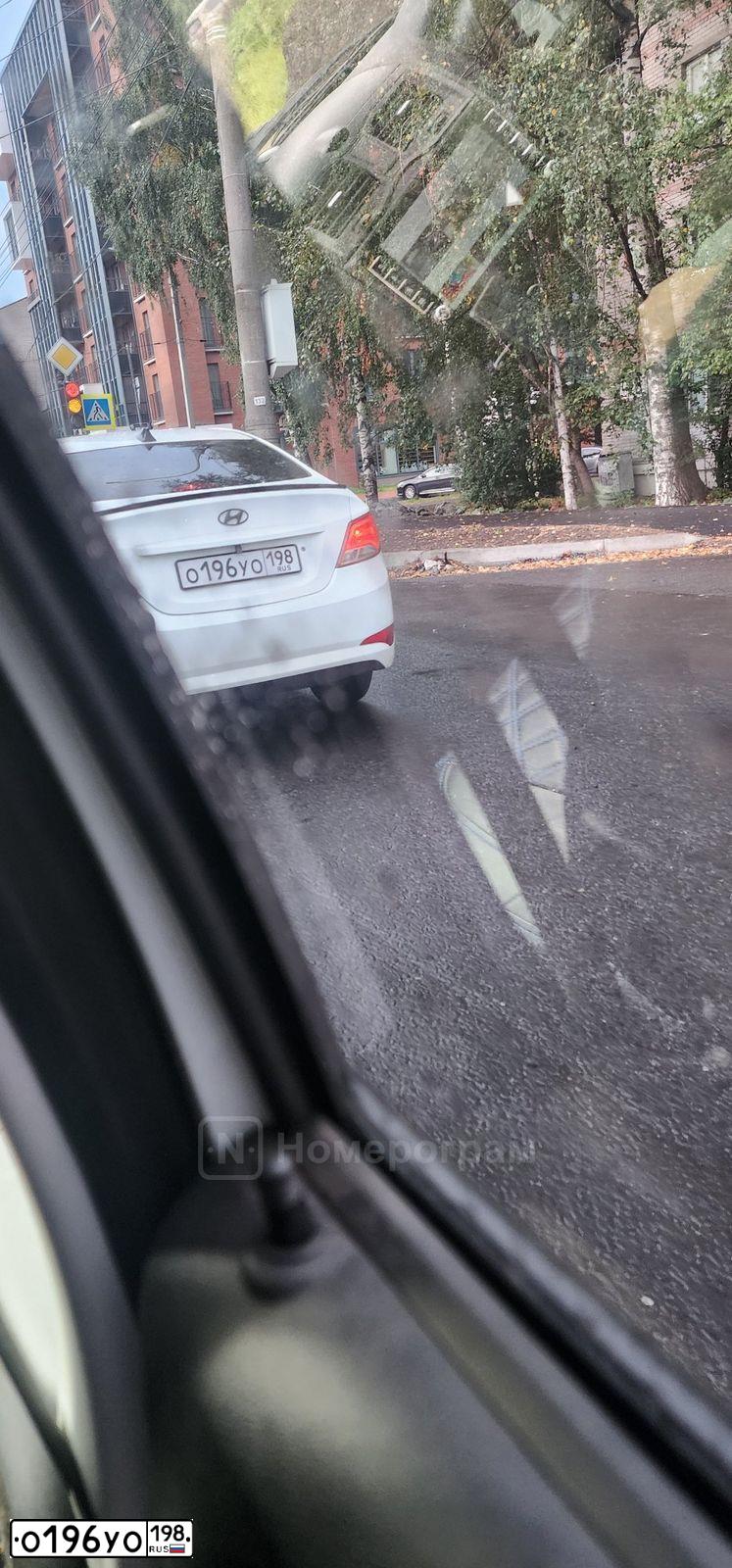 Фото автомобиля HYUNDAI SOLARIS, 2014 — госномер О196УО198. Цвет: БЕЛЫЙ