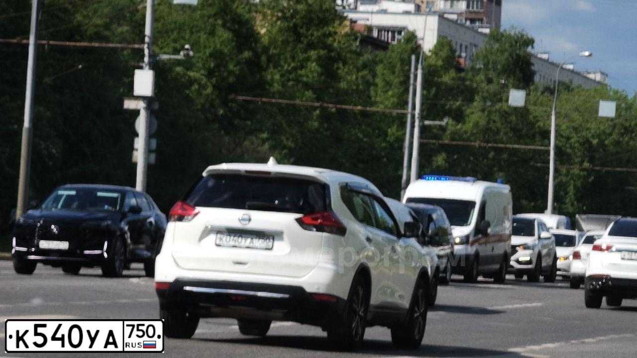 Фото автомобиля KIA RIO, 2013 — госномер К540УА750. Цвет: Белый