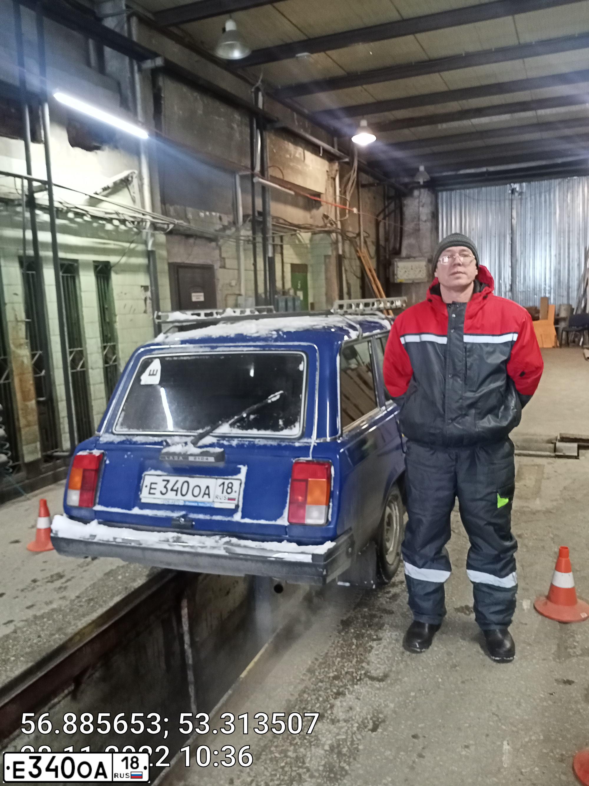 Фото автомобиля LADA 2104, 2007 — госномер Е340ОА18. Цвет: КАЛИПСО