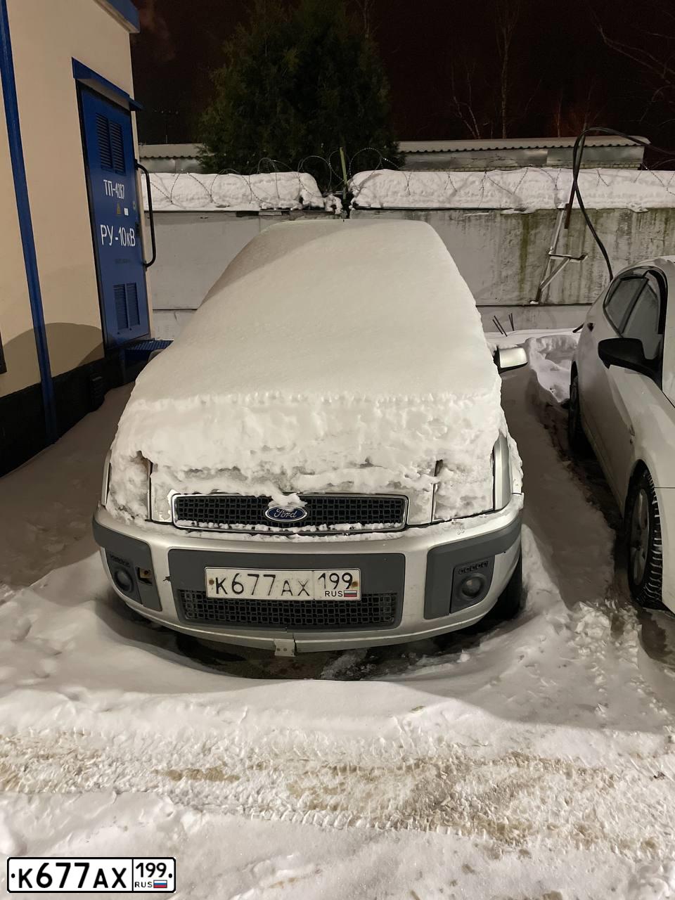 Фото автомобиля FORD FUSION, 2007 — госномер К677АХ199. Цвет: СЕРЕБРИСТЫЙ