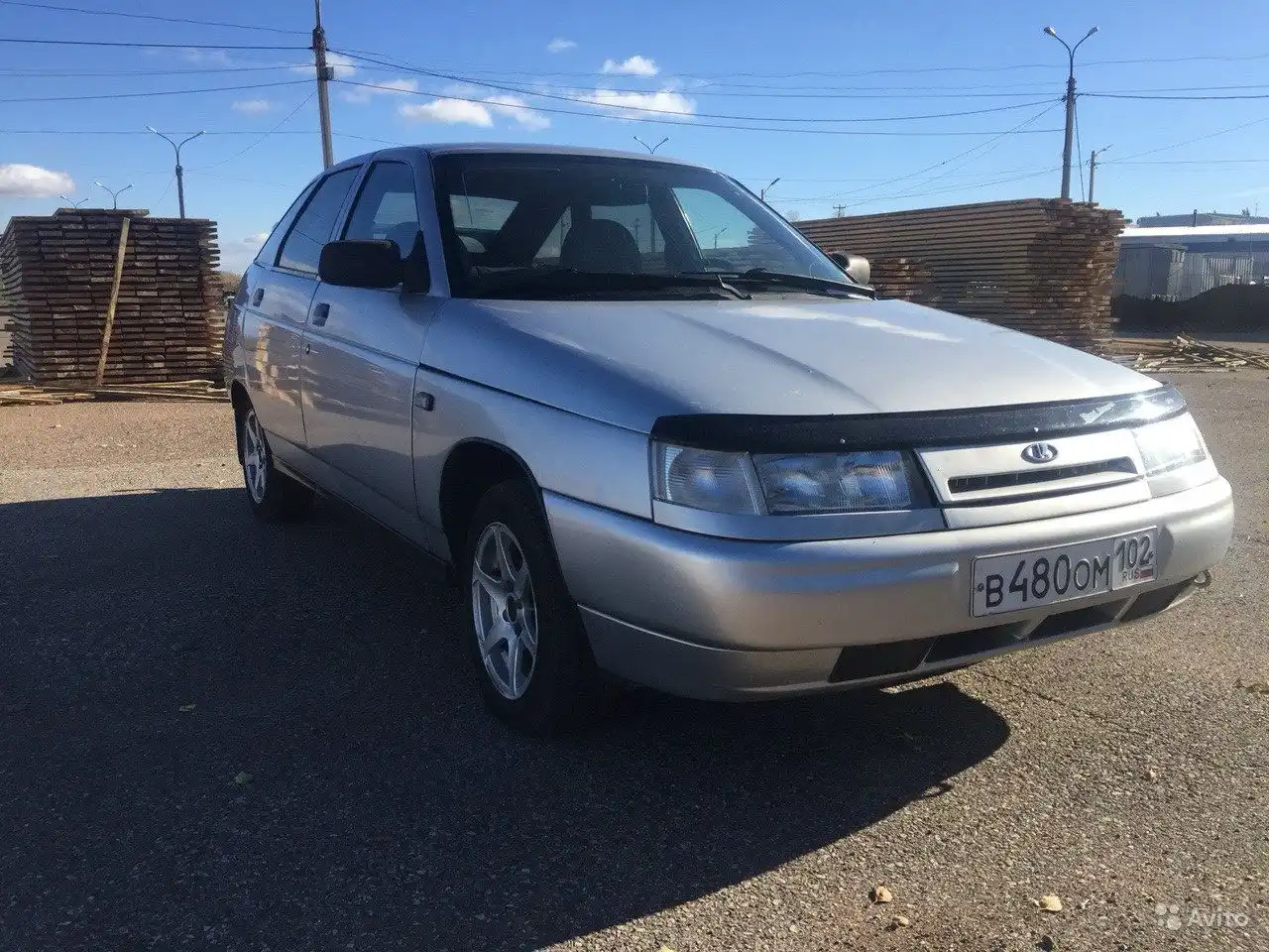 Фото автомобиля LADA 2112, 2004 — госномер Е014АО156. Цвет: Светло-серебристый металик