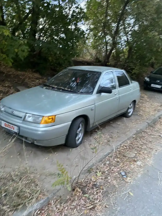 Фото автомобиля LADA 2110, 2001 — госномер М385СК763. Цвет: СЕРЕБРИСТО-ЖЕЛТО-ЗЕЛЕНЫЙ