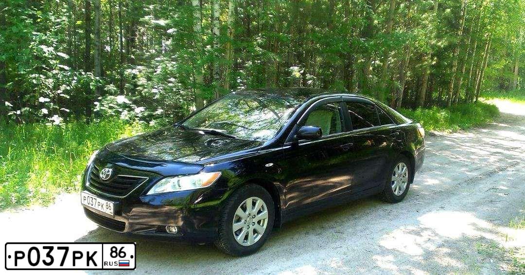 Фото автомобиля TOYOTA CAMRY, 2006 — госномер В065УР89. Цвет: ЧЕРНЫЙ