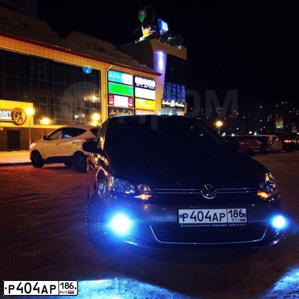 Фото автомобиля VOLKSWAGEN POLO, 2014 — госномер Р404АР186. Цвет: КОРИЧНЕВЫЙ