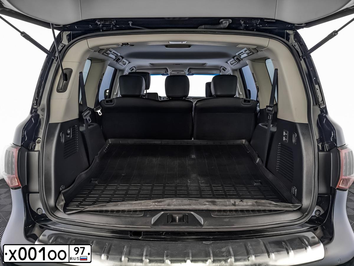 Фото автомобиля MERCEDES E-KLASSE, 2016 — госномер В090КЕ550. Цвет: ЧЕРНЫЙ