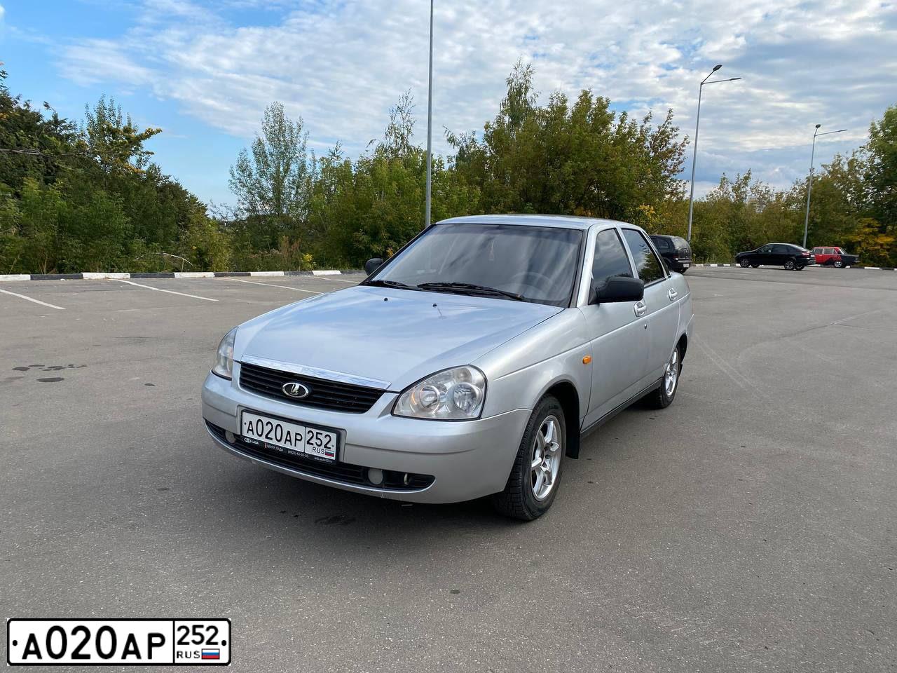 Фото автомобиля LADA 2170 PRIORA, 2008 — госномер А020АР252. Цвет: СВЕТЛО-СЕРЕБРИСТЫЙ  МЕТАЛЛИК
