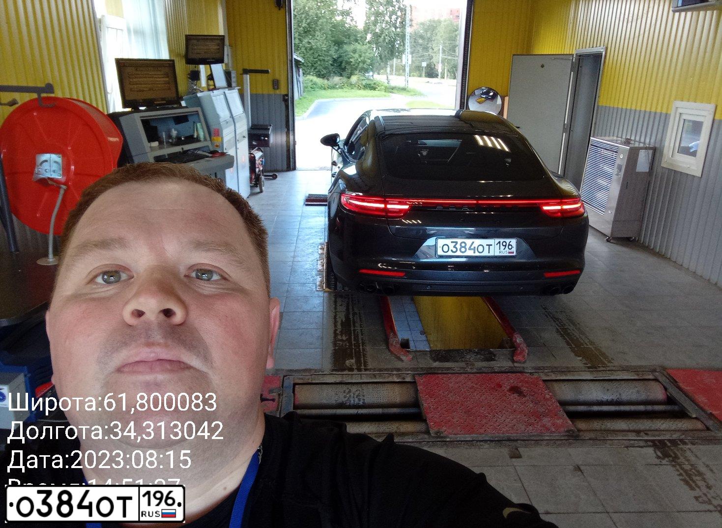 Фото автомобиля PORSCHE PANAMERA, 2017 — госномер Е227ТХ08. Цвет: СЕРЫЙ