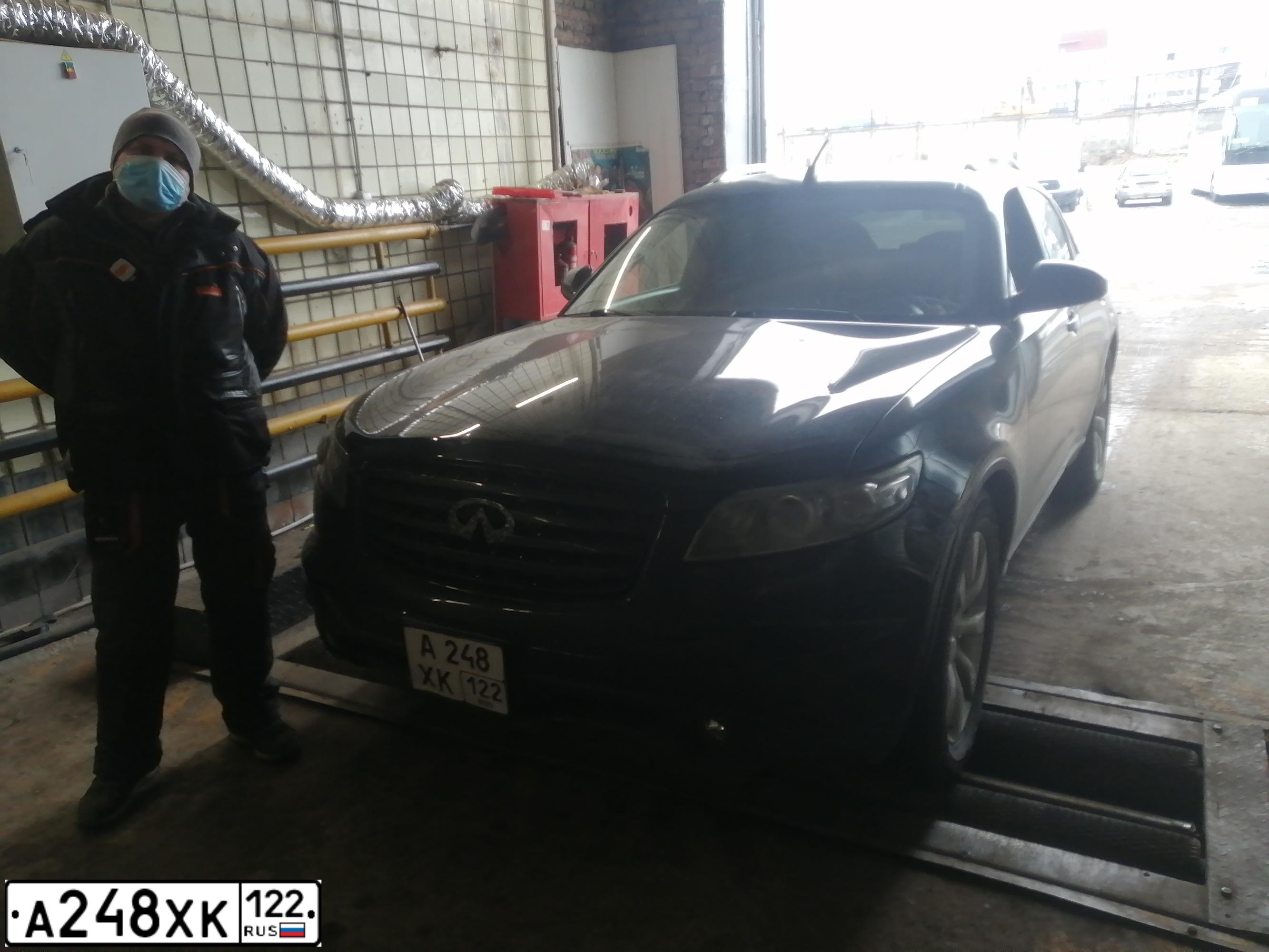 Фото автомобиля INFINITI QX70 /FX/, 2003 — госномер М304ТХ82. Цвет: ЧЕРНЫЙ