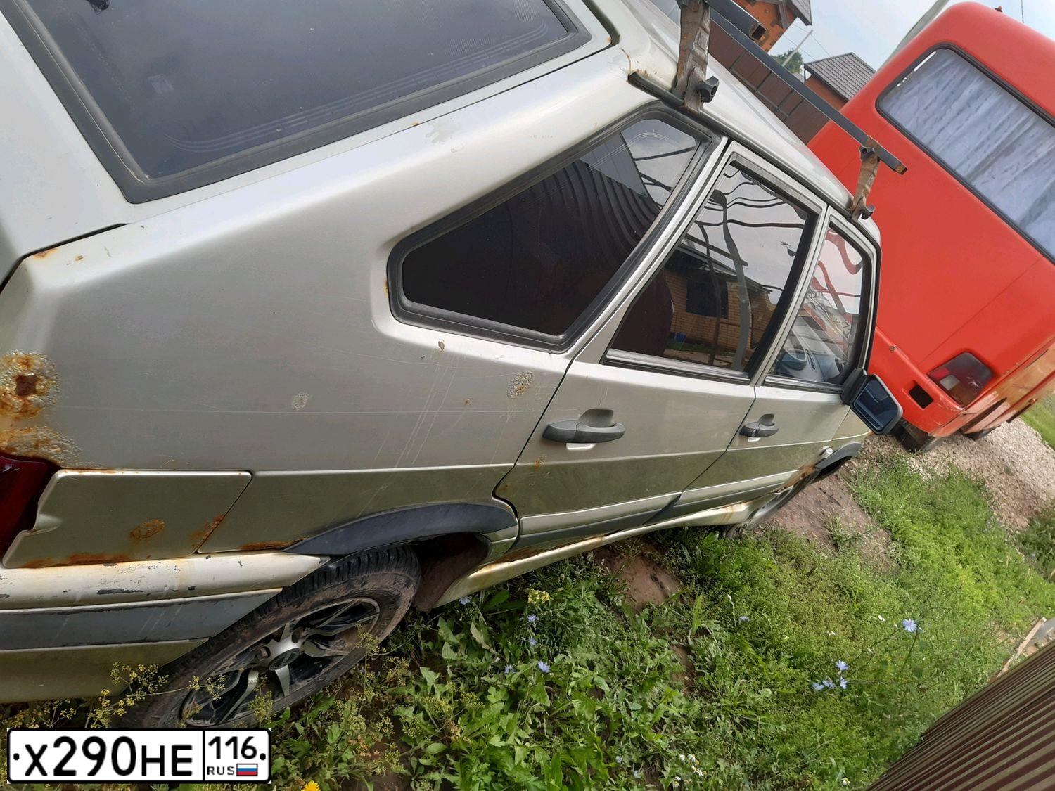 Фото автомобиля LADA 2114 SAMARA, 2005 — госномер А527ВЕ750. Цвет: БЕЖЕВЫЙ МЕТАЛЛИК
