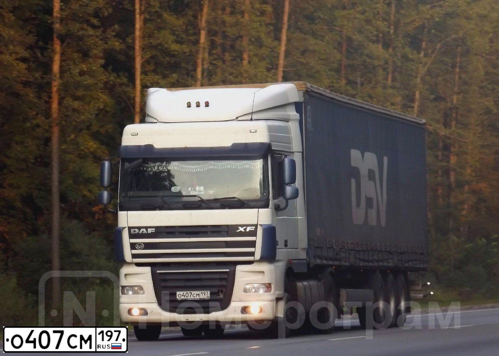 Фото автомобиля DAF XF 105 FT /4X2/, 2012 — госномер О407СМ197. Цвет: Белый