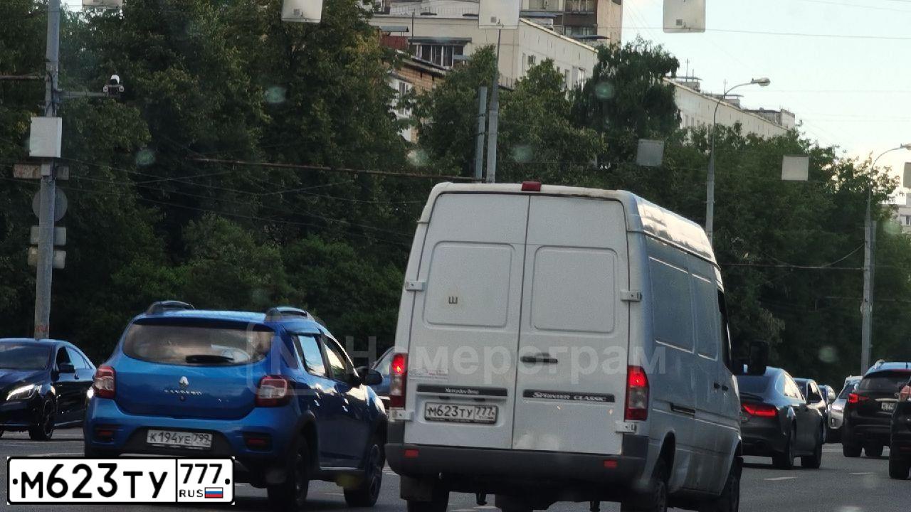 Фото автомобиля MERCEDES SPRINTER, 2016 — госномер М136МН147. Цвет: БЕЛЫЙ