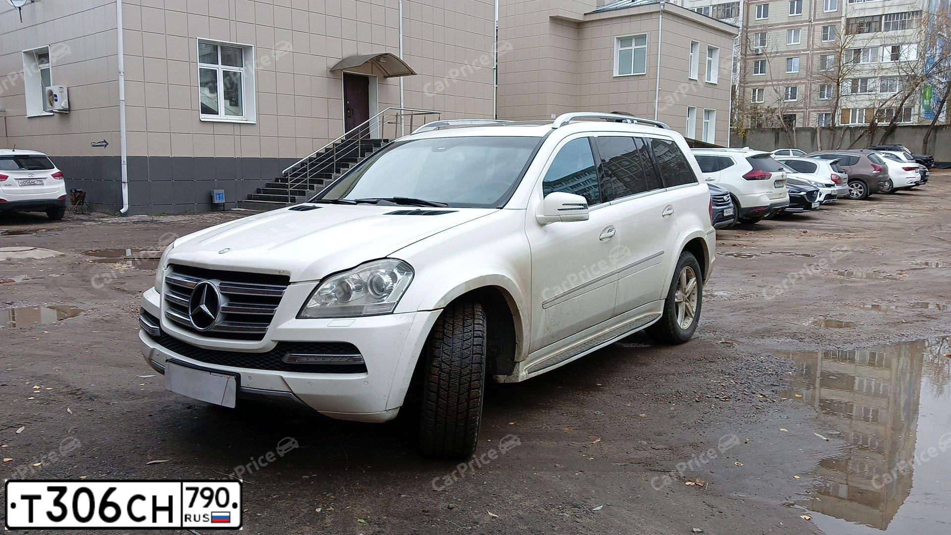Фото автомобиля MERCEDES GL-KLASSE, 2011 — госномер К950РЕ799. Цвет: БЕЛЫЙ