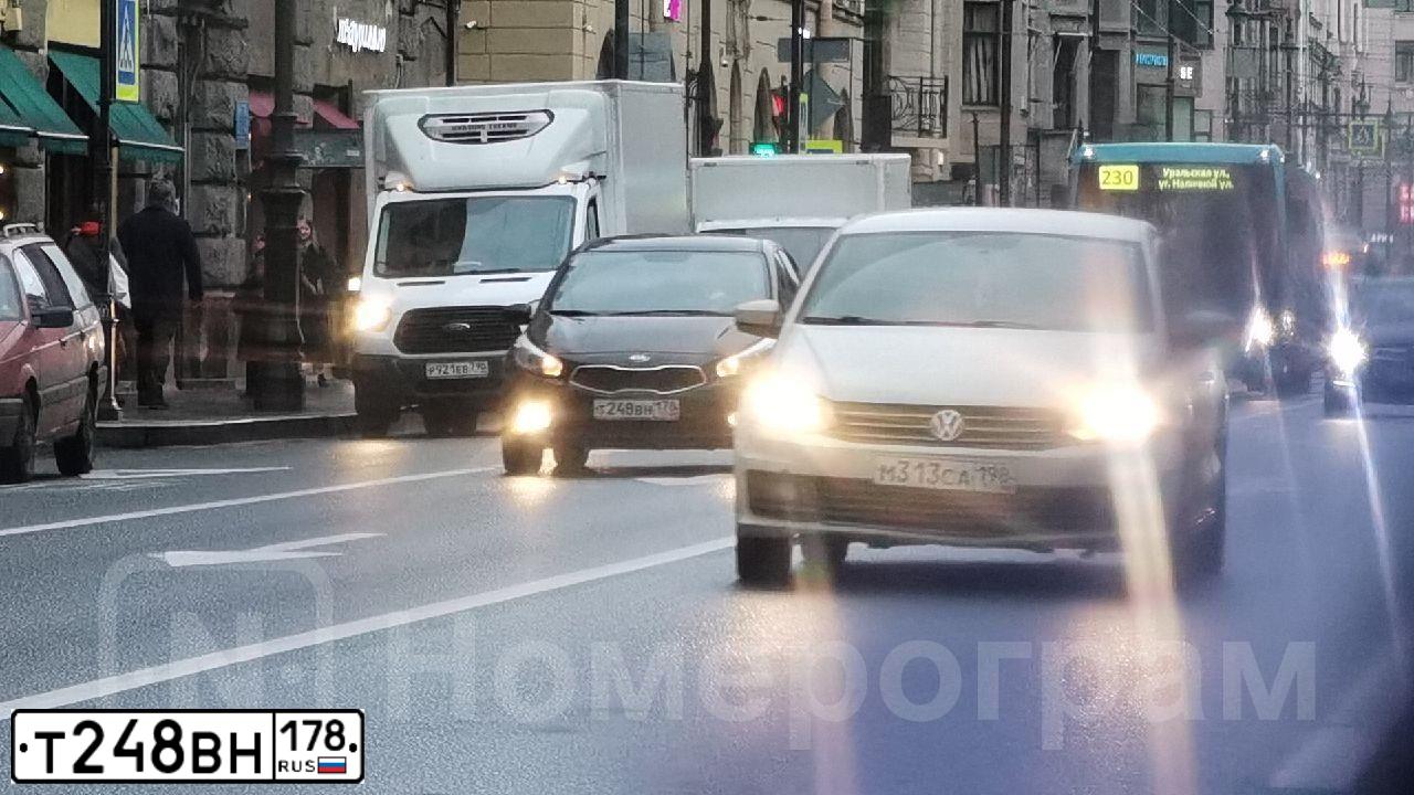 Фото автомобиля KIA CEE'D, 2014 — госномер О921РУ57. Цвет: ЧЕРНЫЙ ПЕРЛАМУТР