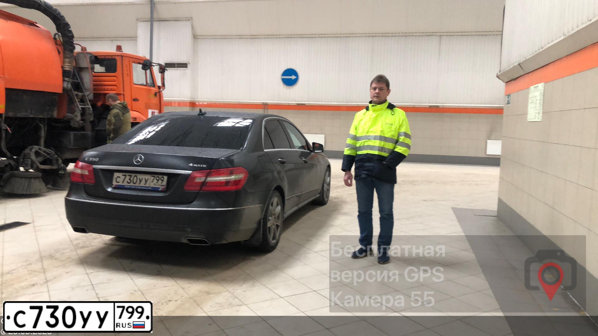 Фото автомобиля MERCEDES E-KLASSE, 2012 — госномер С730УУ799. Цвет: ЧЕРНЫЙ