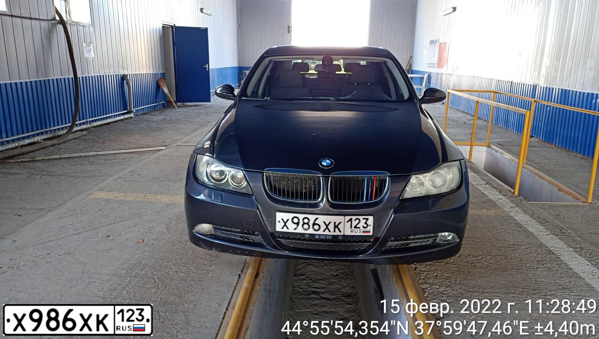 Фото автомобиля BMW SERIE 3, 2006 — госномер Н319ЕА193. Цвет: СЕРЫЙ